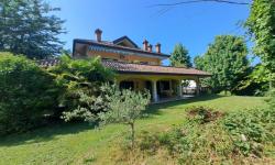 APPARTAMENTO IN BIFAMIGLIARE CON MANSARDA