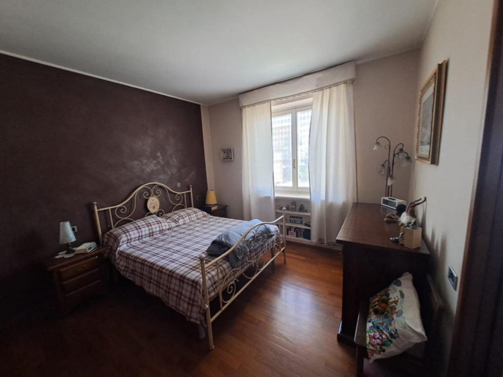 APPARTAMENTO IN BIFAMIGLIARE CON MANSARDA