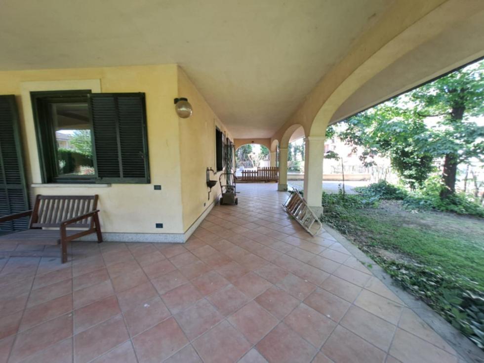 VILLA TRIFAMIGLIARE
