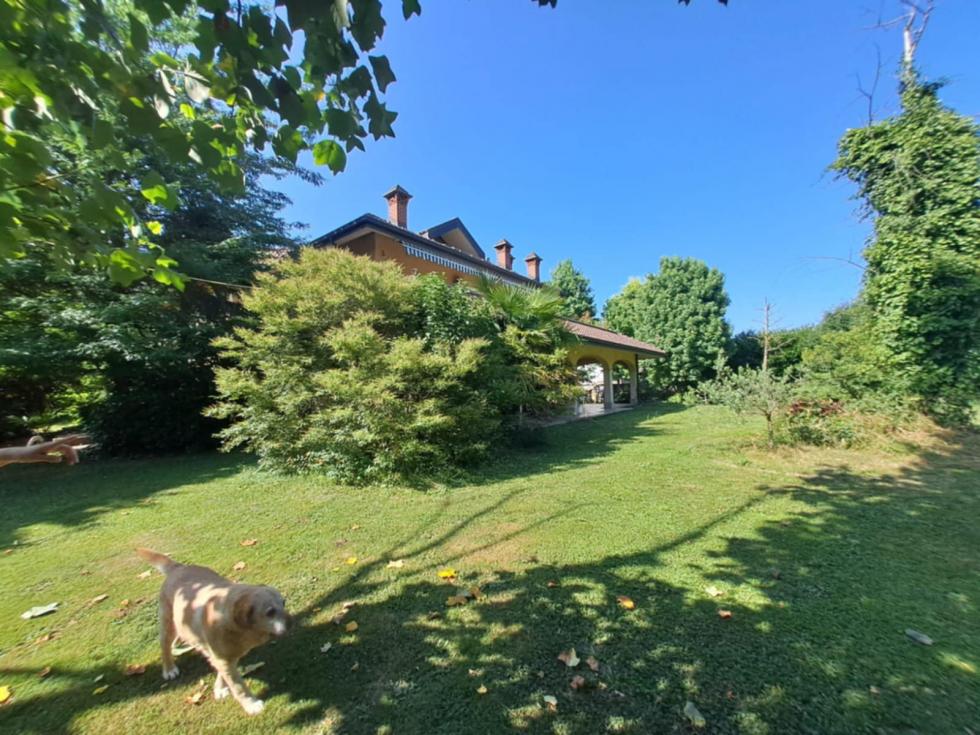 VILLA TRIFAMIGLIARE